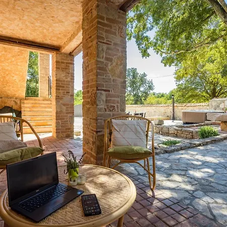 Arboretum Villa *